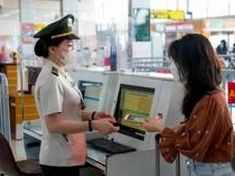 Người phụ nữ mắc kẹt 3 ngày tại sân bay Nội Bài được công an hỗ trợ sau cuộc gọi cầu cứu