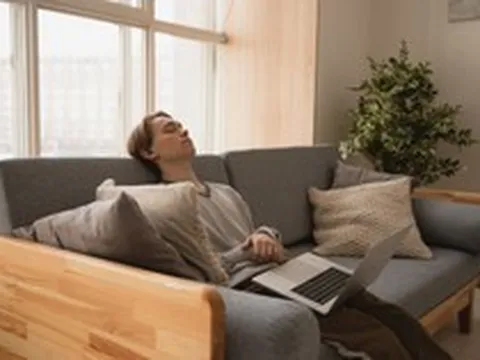 Điều gì xảy ra nếu bạn thường xuyên ngủ trưa sau bữa ăn?