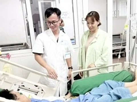 Nam sinh 17 tuổi ngừng tuần hoàn sau triệu chứng giống cảm cúm