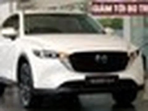 Mazda CX-5 giảm giá, bỏ phiên bản: Còn từ 659 triệu tại đại lý, không còn bản 2.5L, sẵn sàng chờ thế hệ mới ra mắt