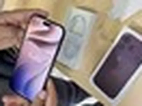 Vì sao iPhone tại Việt Nam phải bóc seal, kích hoạt ngay khi mua?