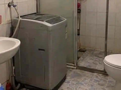 Tại sao ngày càng nhiều gia đình không còn đặt máy giặt trong nhà vệ sinh? 2 vị trí mới khô ráo, gọn nhà, dùng cũng thuận tiện hơn