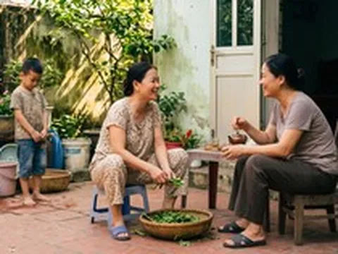 5 hành vi nuôi dạy gây hại cho trẻ nhiều hơn cả đánh đòn, một trong số đó là lấy con ra để mua vui, kể lể với người ngoài!
