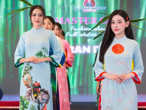 Dấu ấn Đinh Thúy Kiều và bản hòa ca văn hóa tại Fashion Show "Việt Nam Tỏa Sáng"