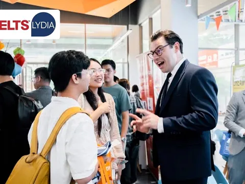 IELTS LYDIA cô Mai Phương tạo môi trường học tập hạnh phúc cùng giáo viên quốc tế