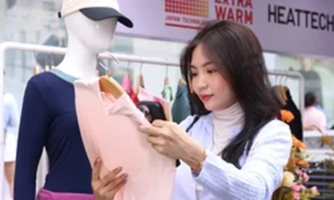 UNIQLO tặng 1.000 áo HEATTECH Extra Warm tại sự kiện trải nghiệm ở Hà Nội